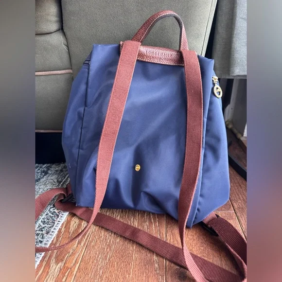 Longchamp Le Pliage Medium Backpack - Picture 3 of 6